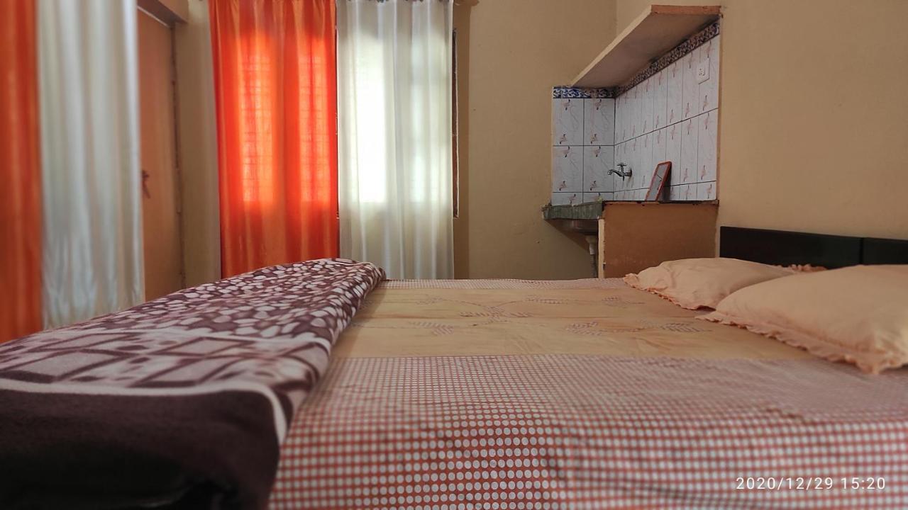 Yogi Home Stay Rishīkesh Eksteriør billede